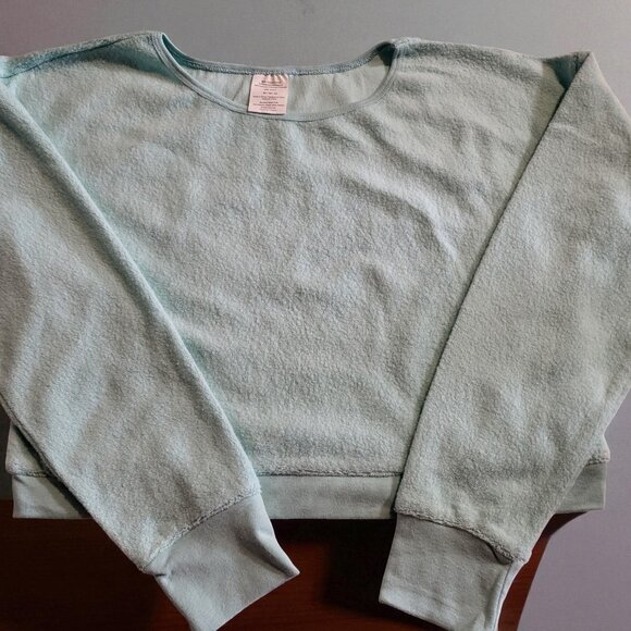 Good American 2 pack crop sweater for girl's size M, light green/light purple - Picture 4 of 6